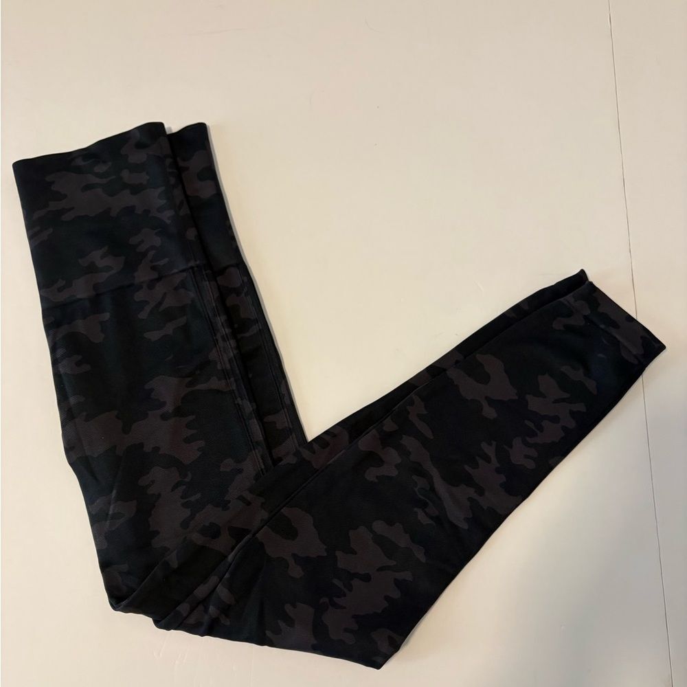 SPANX Dark Camouflage Leggings Large